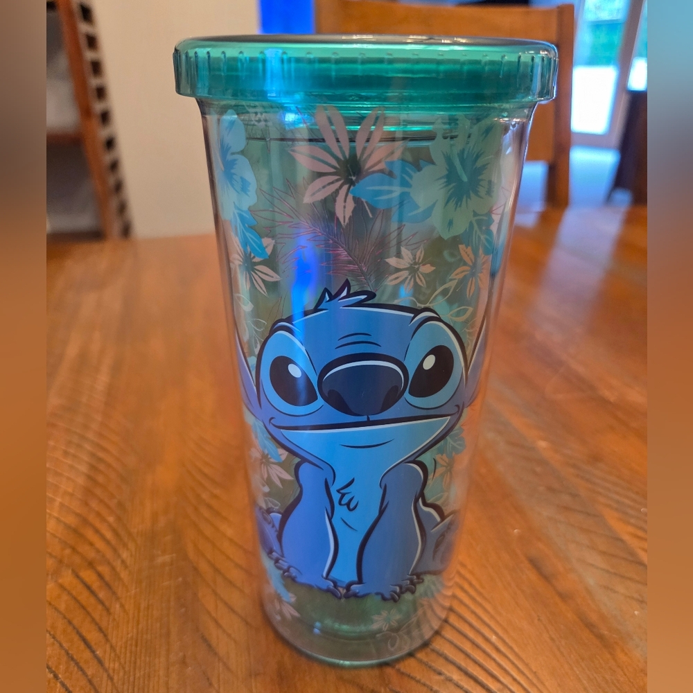 🎉5/$10 Disney Stitch Floral 20oz. Tumbler